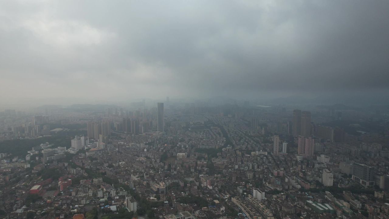 城市极端天气暴雨来袭航拍广东中山  