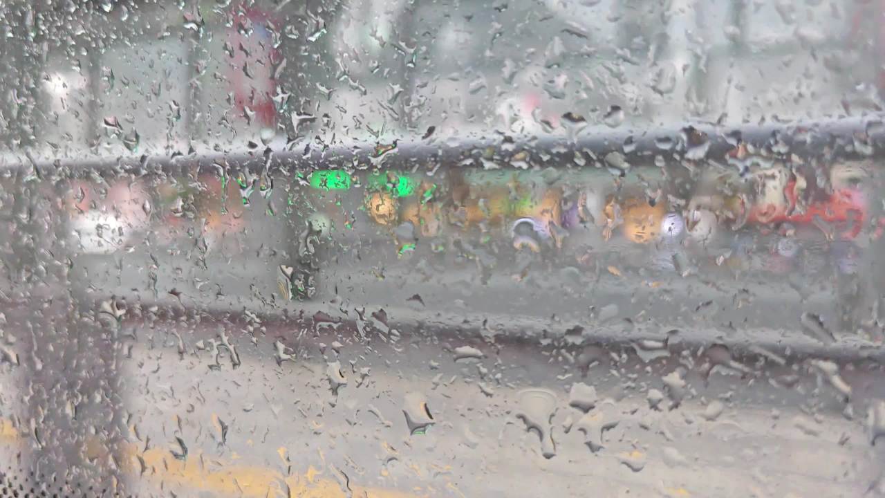 4K公交车BRT出站车窗雨滴