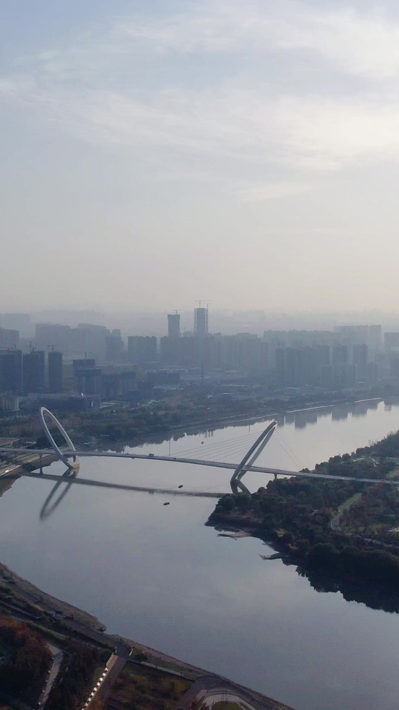 城市航拍南京之眼地标建筑竖屏