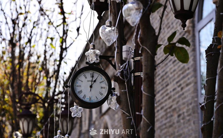 复古挂钟与欧式建筑 西什库教堂