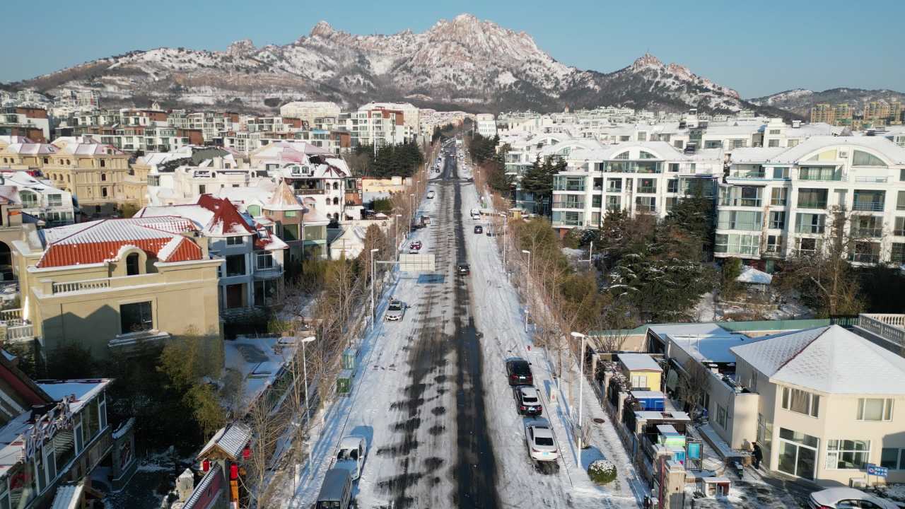 青岛石老人浴场海边雪景航拍 36