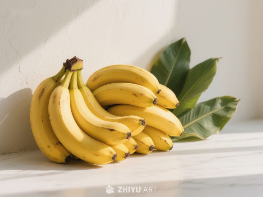 阳光下的香蕉与绿叶 778