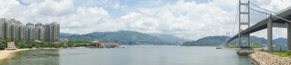 香港青马大桥下
