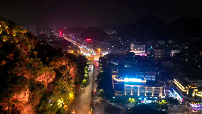 航拍广西柳州城市交通夜景 