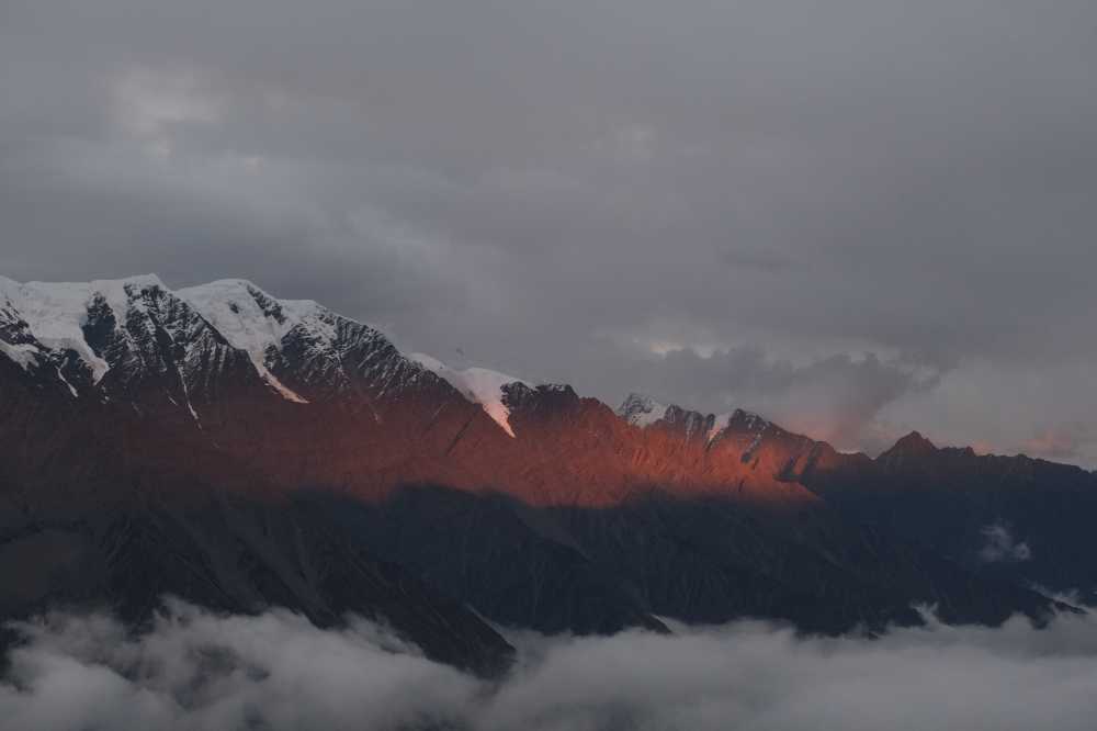 雪山上的夕阳红