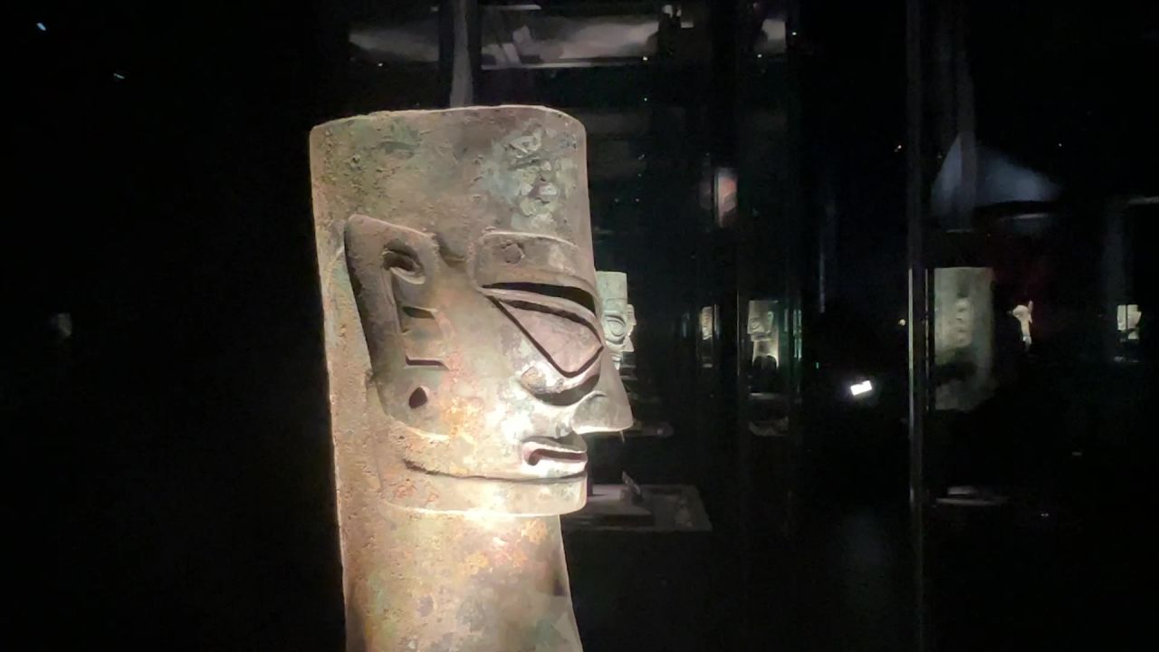 四川广汉三星堆博物馆-青铜器物