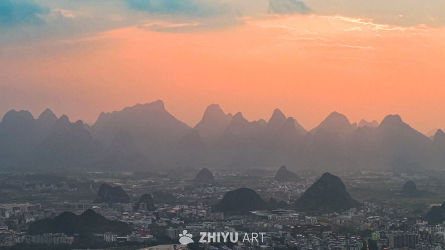 日落下的桂林山水