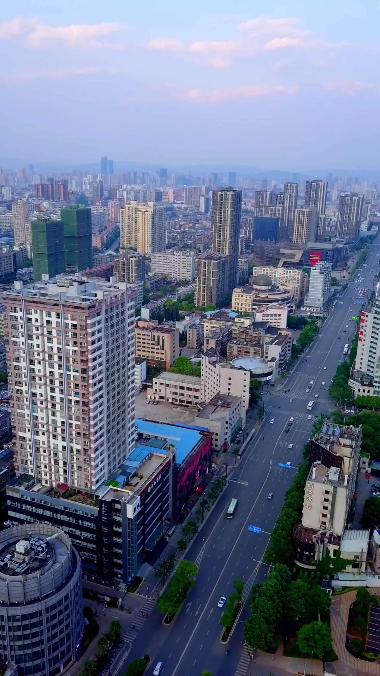 昆明山灞大厦航拍竖屏-4