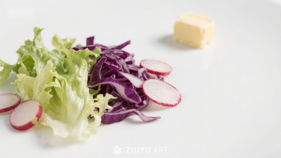 新鲜蔬菜与黄油静置