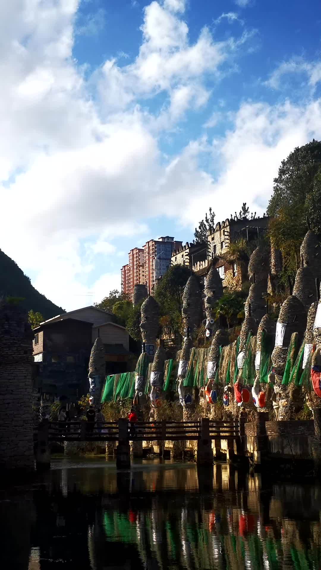 云影下的古村时光