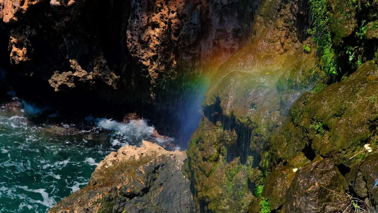 海崖上的彩虹