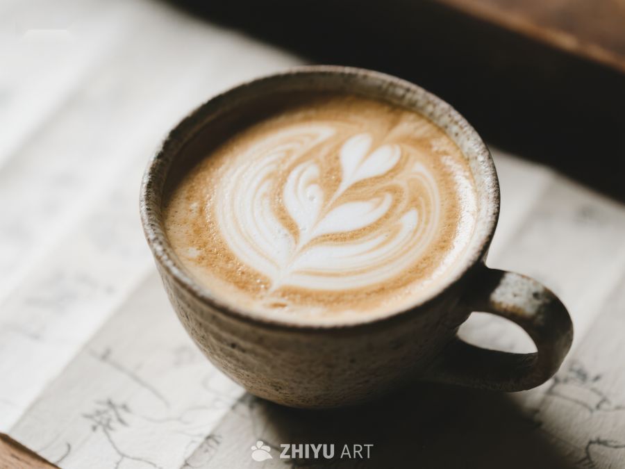 陶瓷杯中的精美咖啡拉花 252