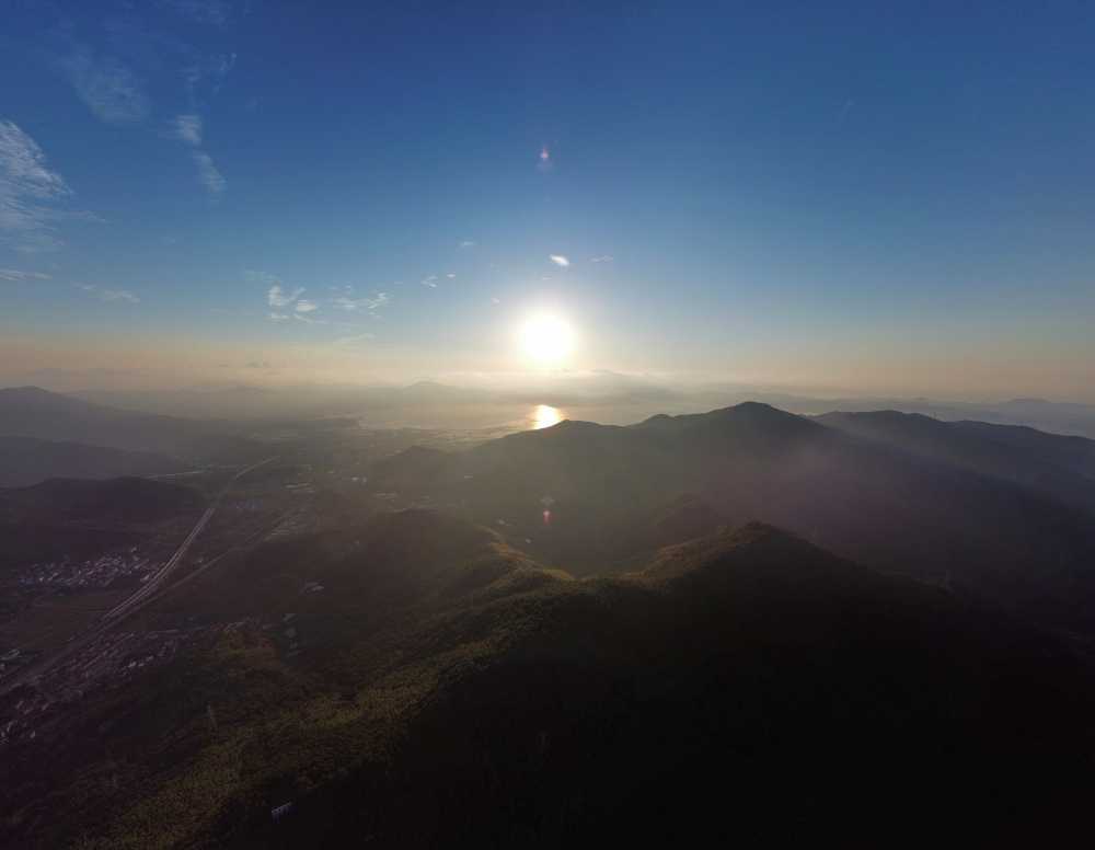 群山全景