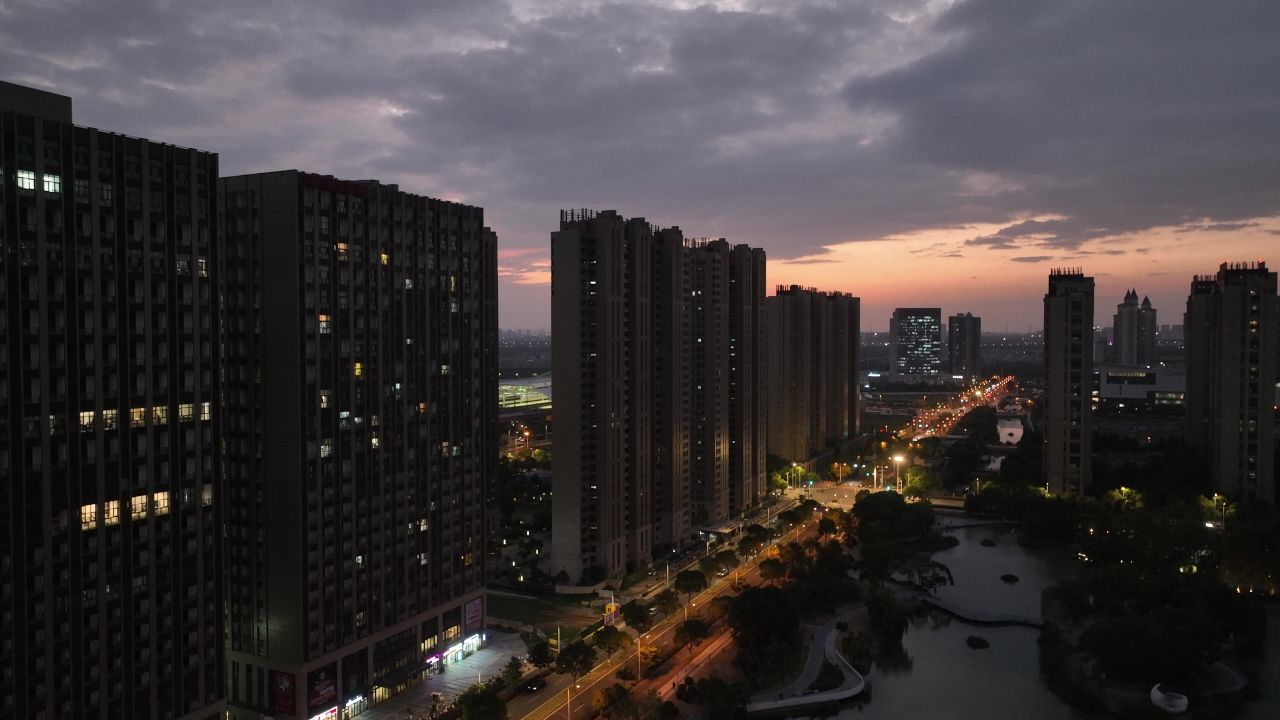4K航拍昆山城市建筑夜景风光 5