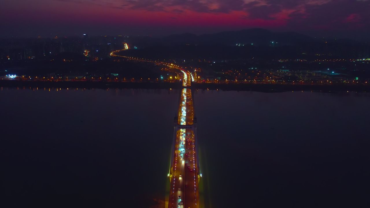 长沙三汊矶大桥夜景交通车流航拍