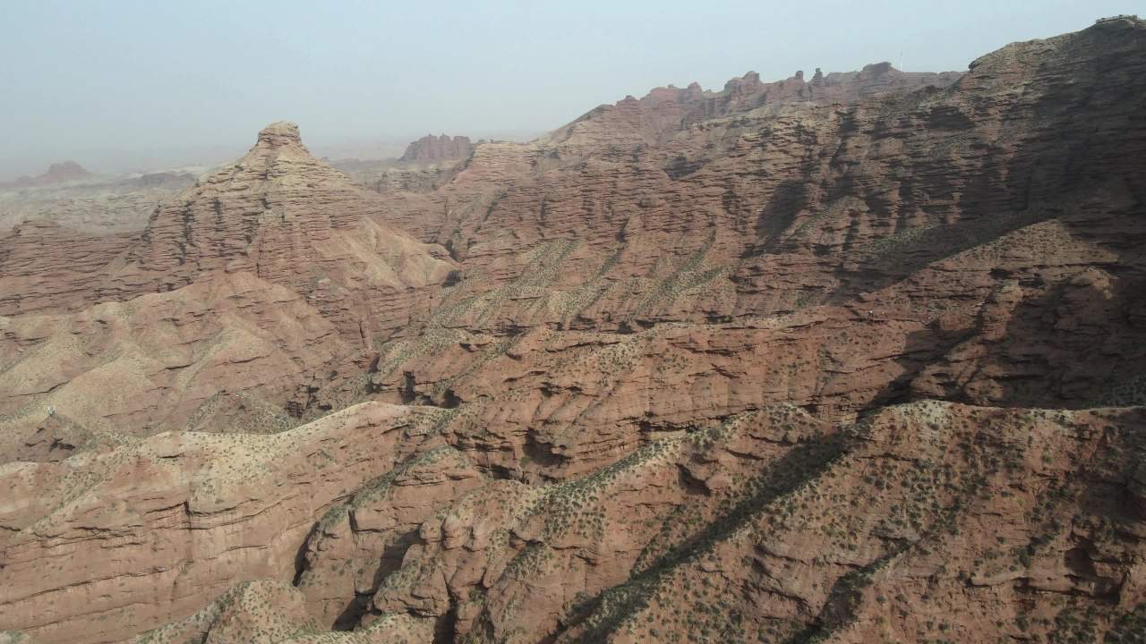 航拍甘肃张掖平山湖大峡谷的壮美丹霞地质风景 7