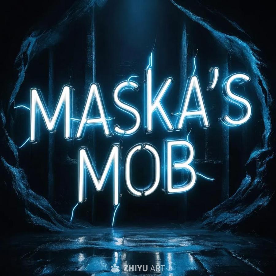 黑色背景上，浅蓝色电子字体显示“Maska‘s M