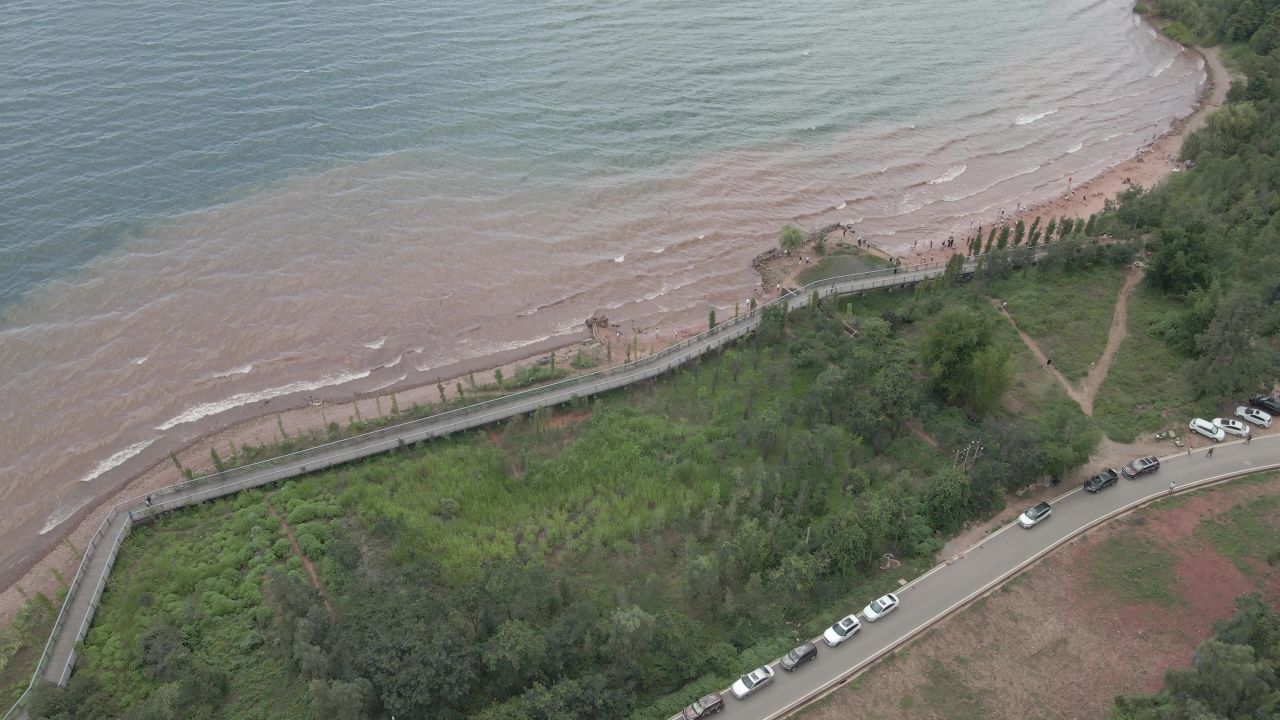 抚仙湖网红粉色沙滩
