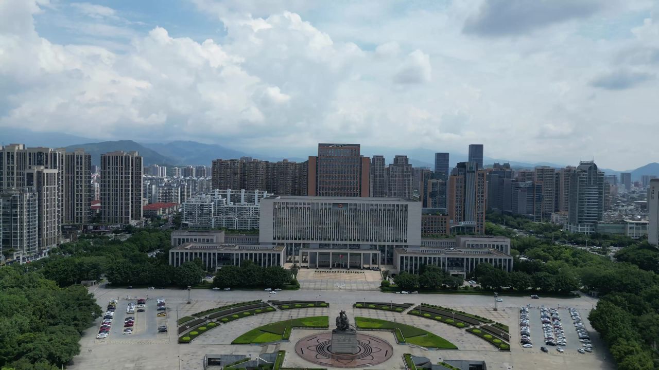 航拍福建龙岩市政府人民广场