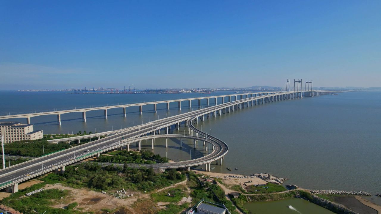 航拍泉州湾大桥建筑风光