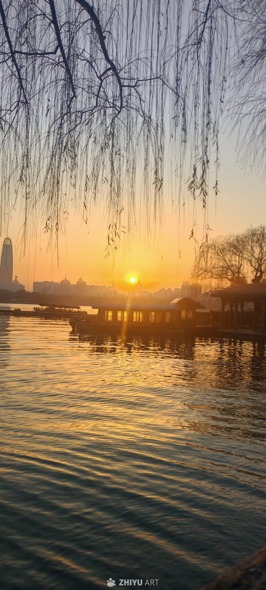 大明湖夕阳