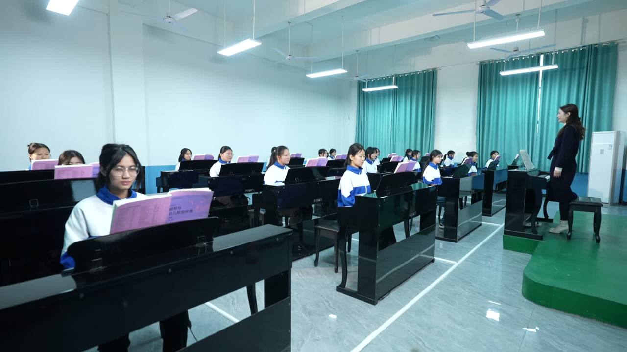 钢琴课 2