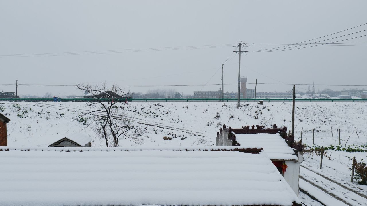 下雪了白雪皑皑