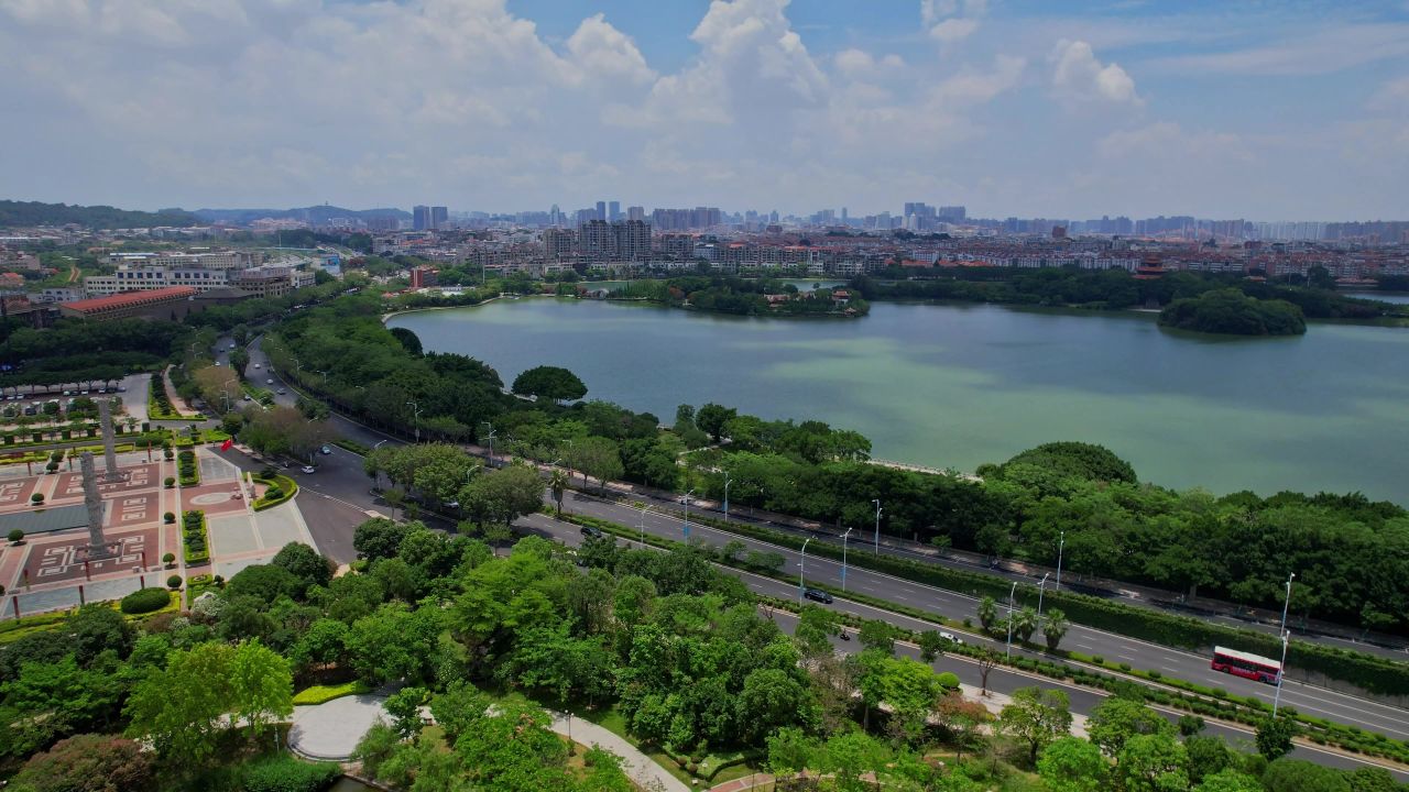 航拍泉州西湖公园