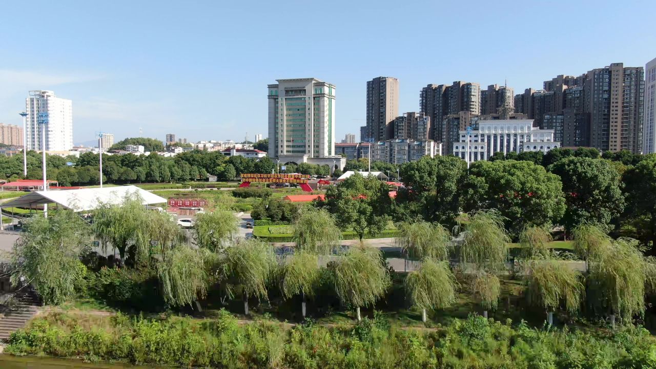 湖北咸宁城市风光地标建筑航拍  