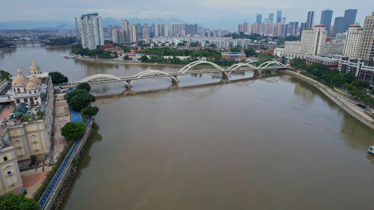 航拍福州解放大桥建筑景观 9