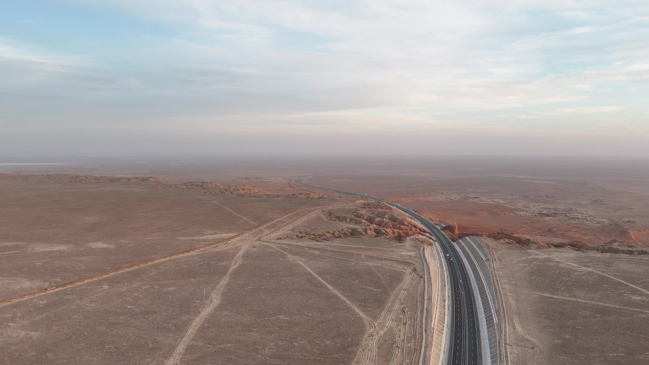 新疆S21沙漠公路 29