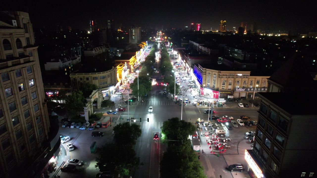 城市夜景人间烟火气息夜宵摊航拍山东东营 