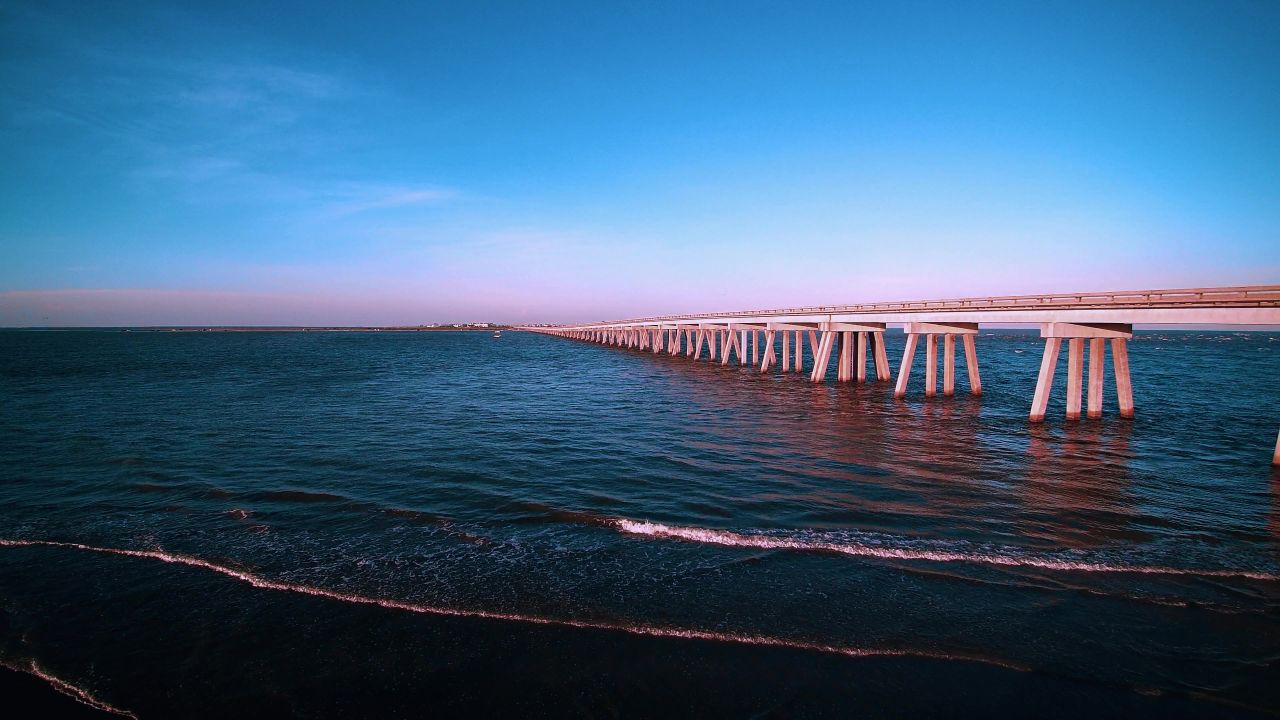 日落海洋桥圣路易斯