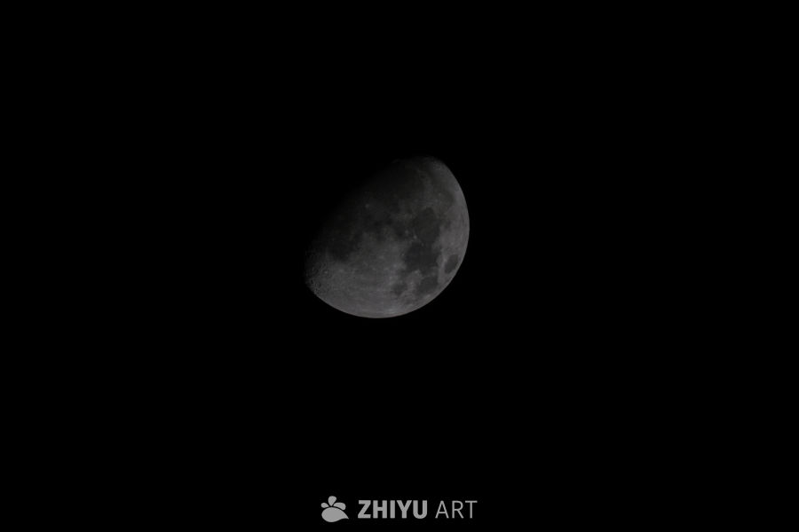 月是故乡明