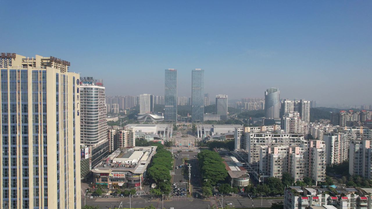 广东江门五邑华侨广场万达广场航拍 