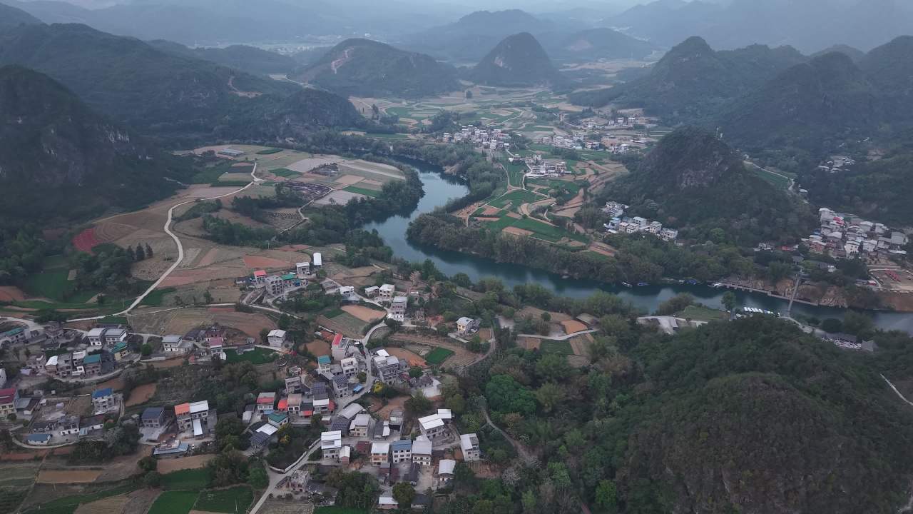 河池 33