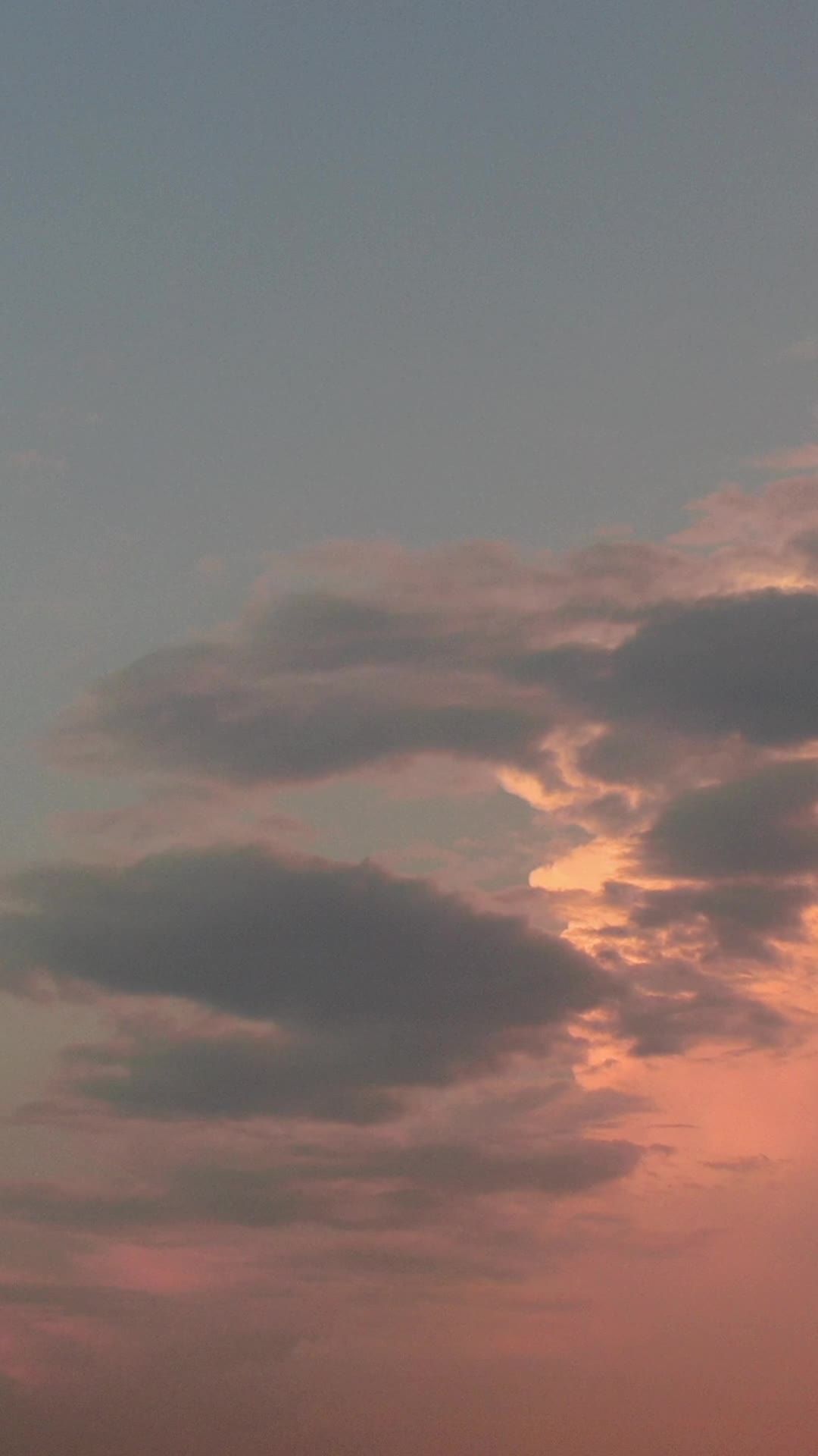 日落时分的天空