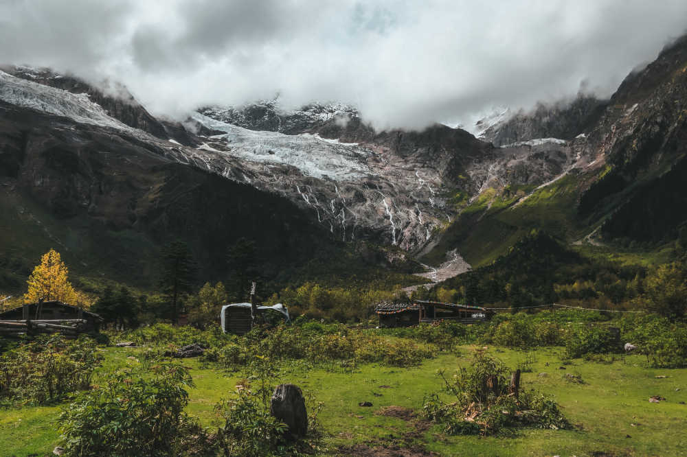 雨崩风景