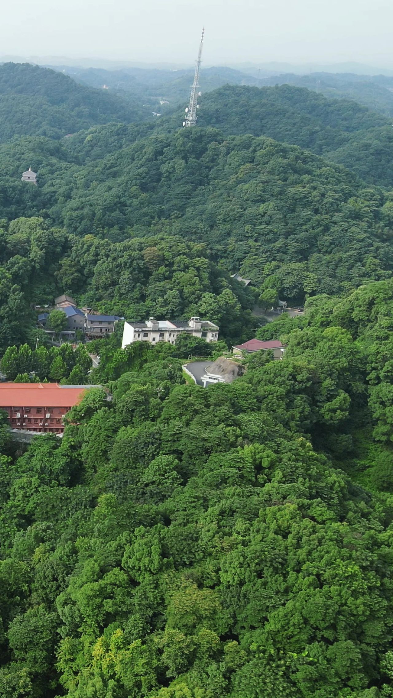 旅游景区湖南益阳白鹿寺古建筑竖屏航拍