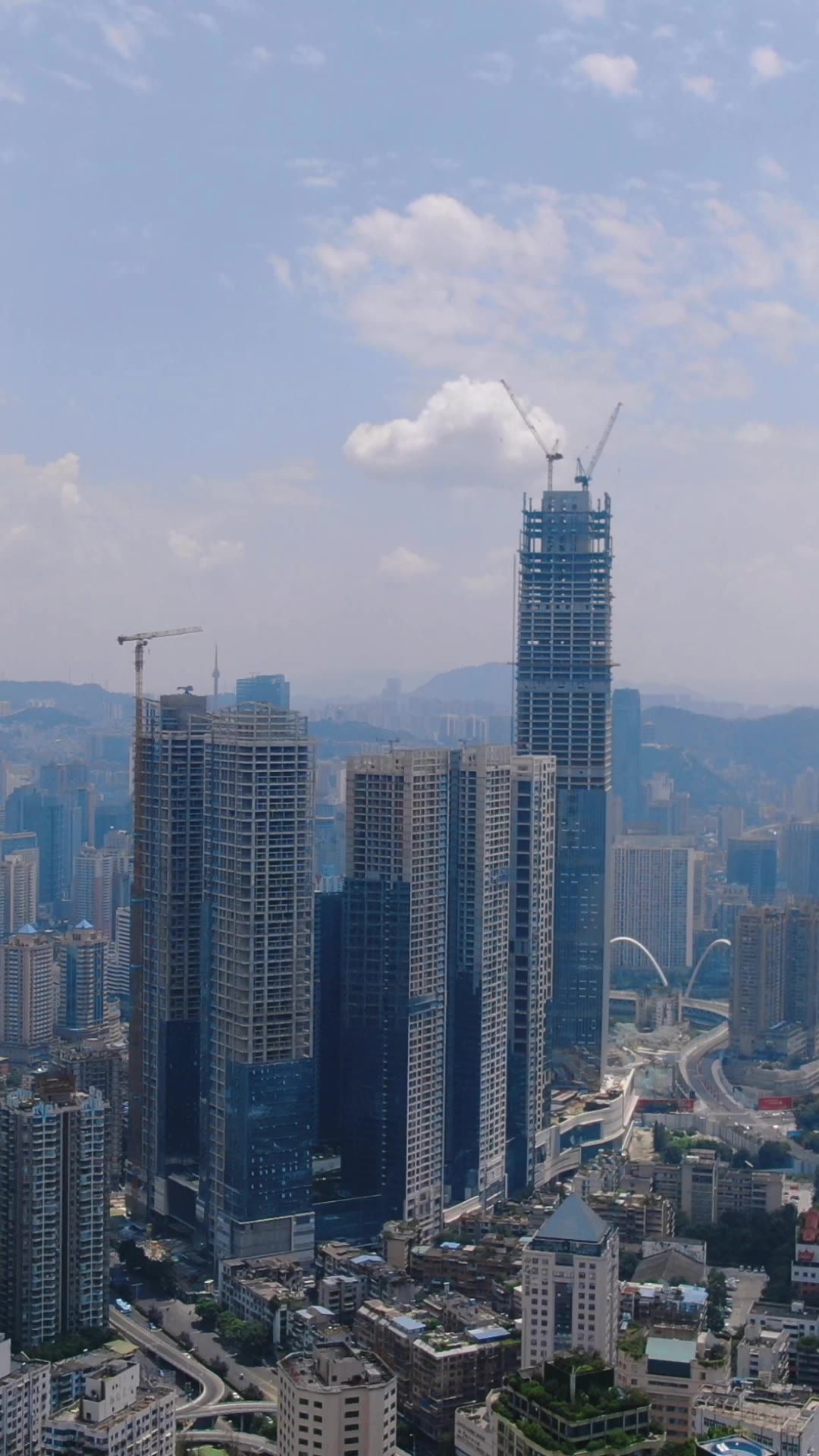 贵州贵阳城市风光竖屏航拍 