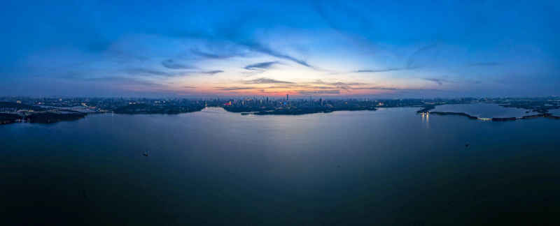 湖北武汉东湖日落全景图
