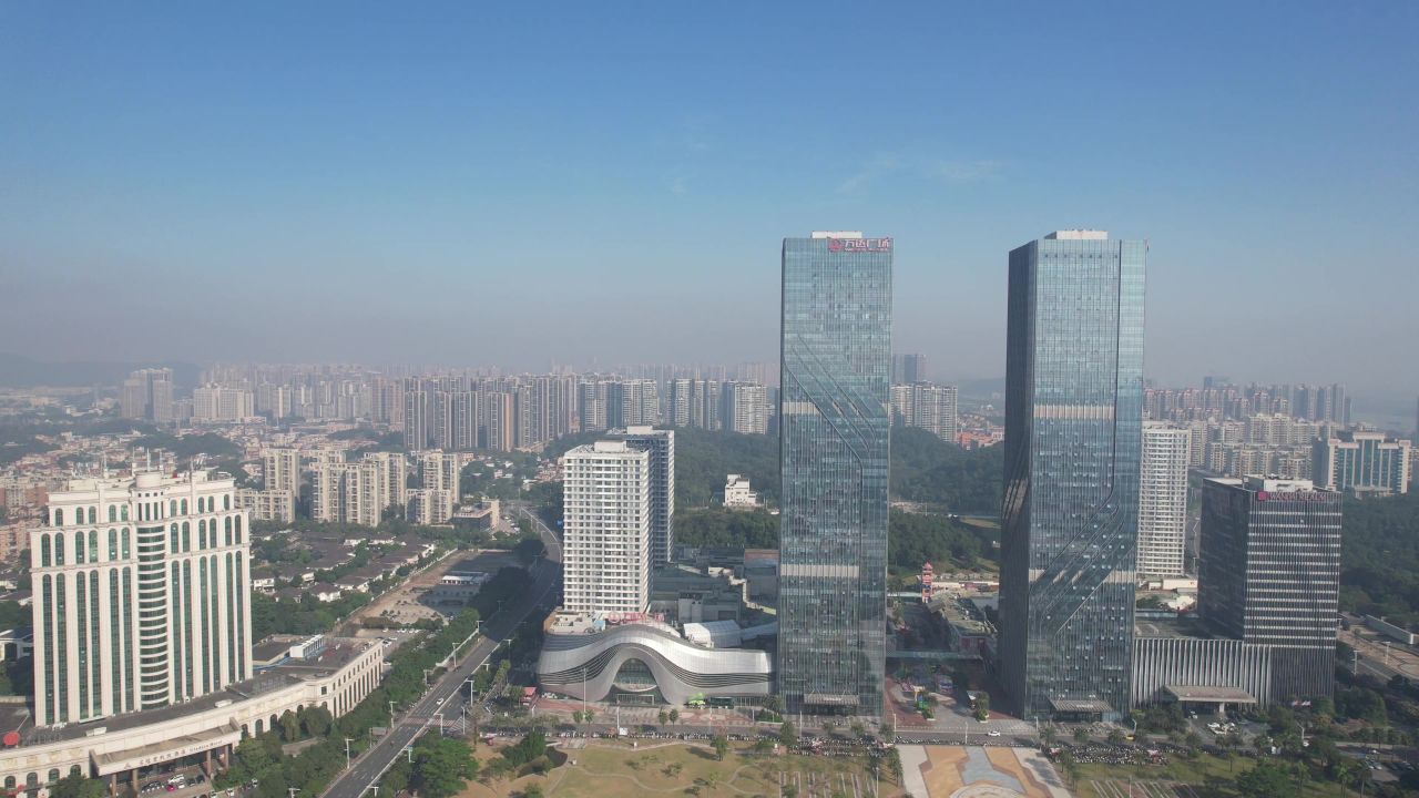 广东江门城市地标万达广场双子塔航拍 