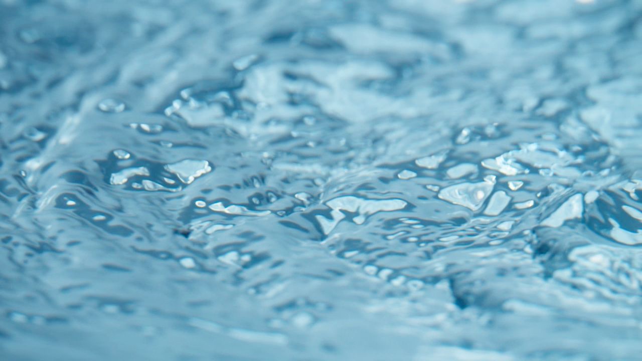 纯净水自来水淡水资源水花波浪升格慢镜头 5