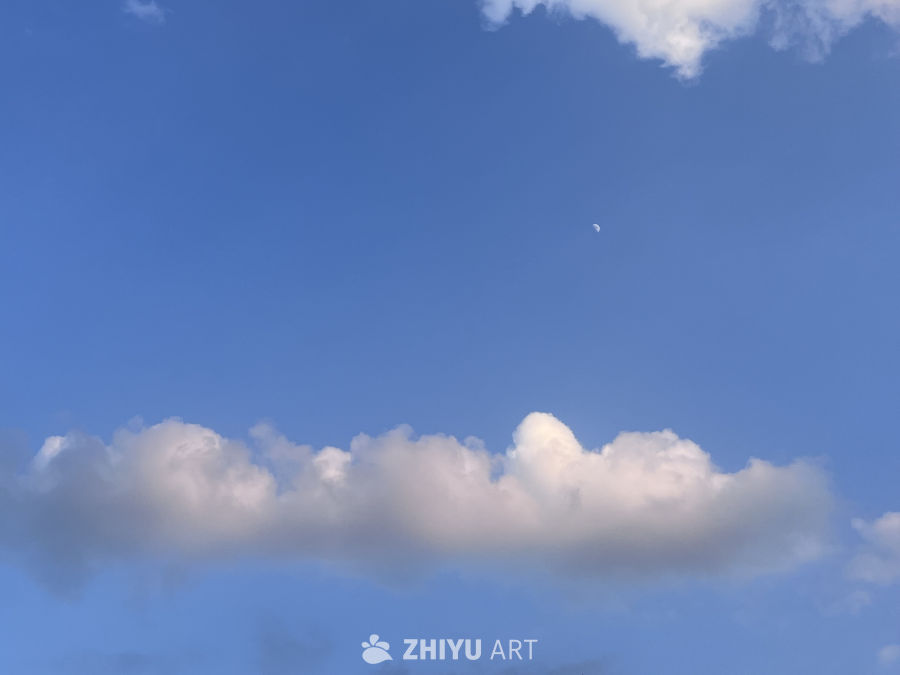 晨空月影白云间