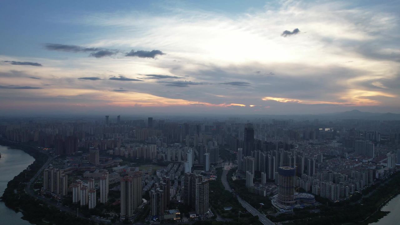 江西赣州城市晚霞夕阳西下夜幕降临航拍 
