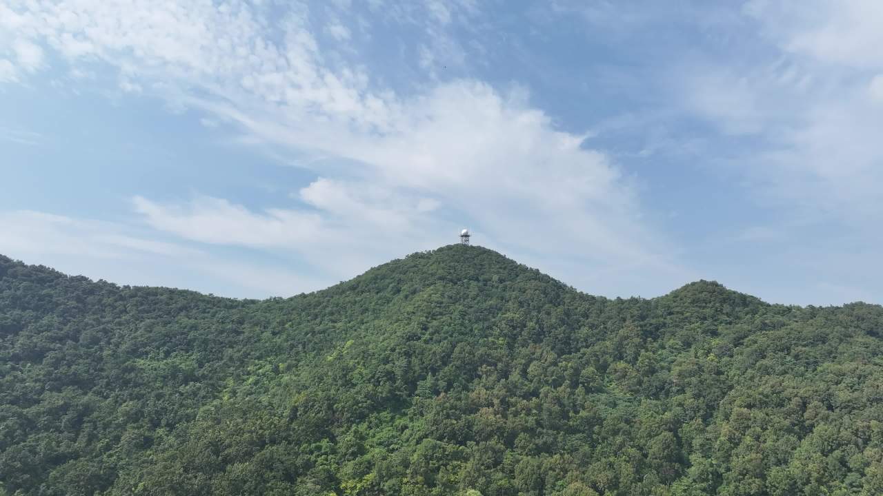 山巅之景