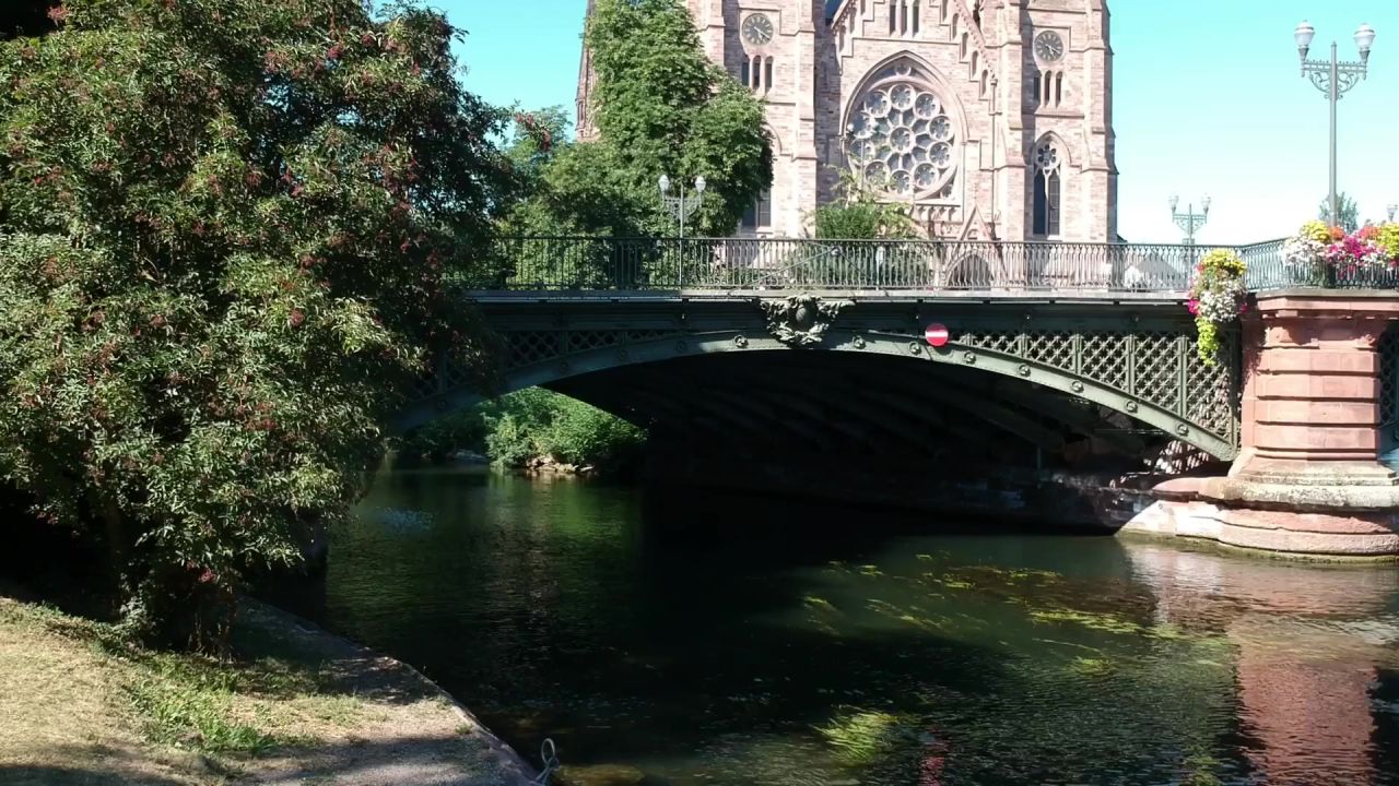 斯特拉斯堡法国雄蜂桥