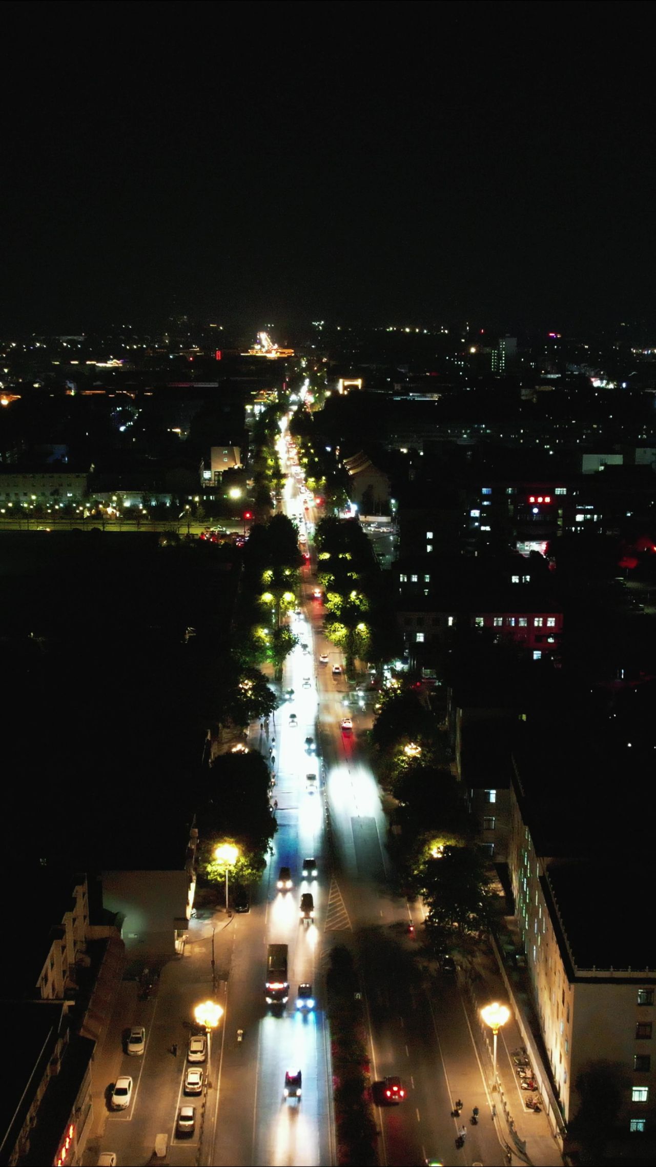 河南开封城市夜景灯光竖屏航拍  