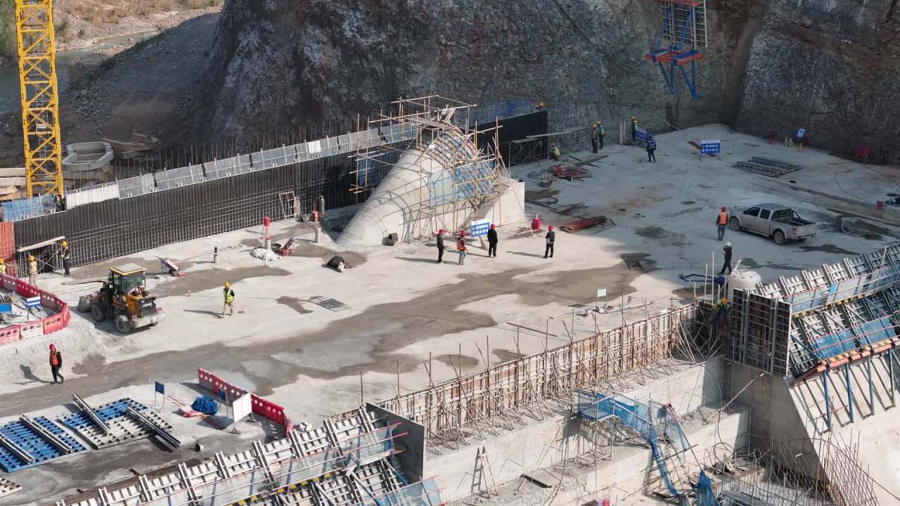 建筑工地施工场景