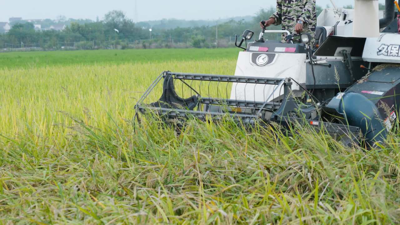 农用机械收割机三农丰收 28